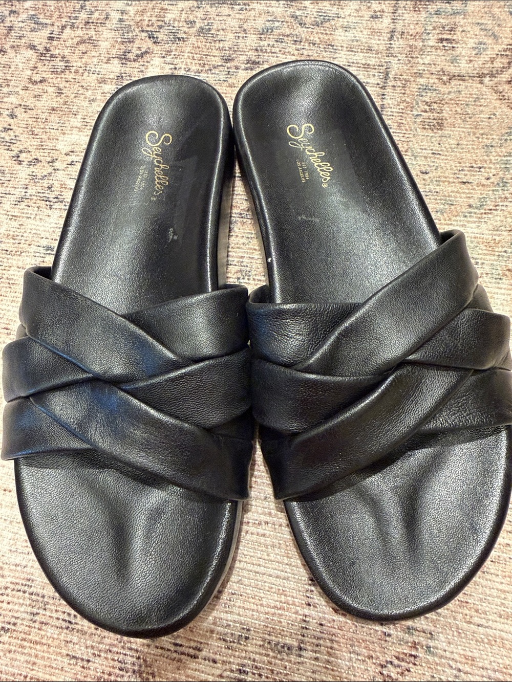 Seychelles Glow Up Black Twisted Strap Slide Sandals- new without box